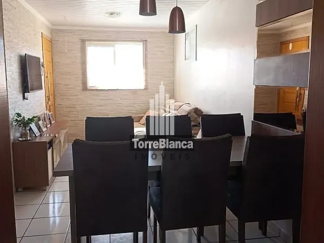 Casa com 200m² 2 quartos e 1 banheiro, à venda, no bairro Colônia Dona Luiza em Ponta Grossa
