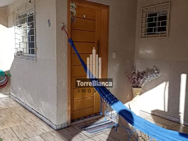 Casa com 200m² 2 quartos e 1 banheiro, à venda, no bairro Colônia Dona Luiza em Ponta Grossa