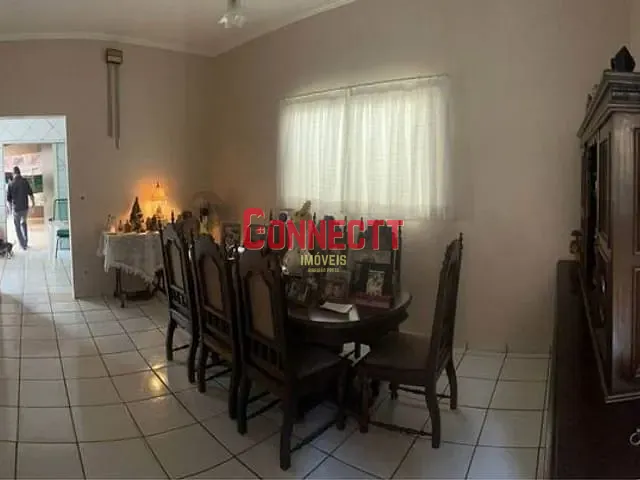 Casa com 206m² 4 quartos e 2 banheiros, à venda, no bairro Ipiranga em Ribeirão Preto