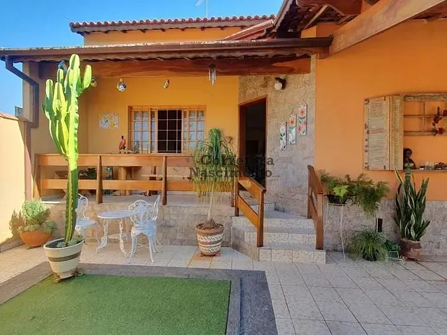 Casa com 260m² 3 quartos e 3 banheiros, à venda, no bairro Jardim Maria Cândida em Caçapava