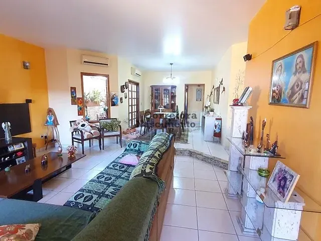 Casa com 260m² 3 quartos e 3 banheiros, à venda, no bairro Jardim Maria Cândida em Caçapava