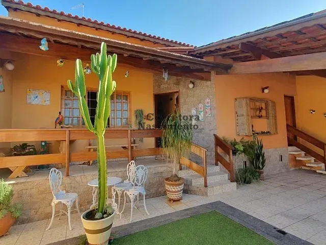 Casa com 260m² 3 quartos e 3 banheiros, à venda, no bairro Jardim Maria Cândida em Caçapava