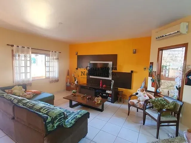 Casa com 260m² 3 quartos e 3 banheiros, à venda, no bairro Jardim Maria Cândida em Caçapava