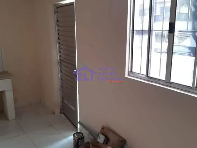 Casa com 35m² 1 quarto e 1 banheiro, à venda ou para alugar, no bairro Jardim Nice em São Paulo