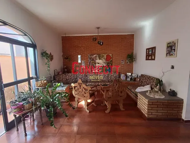 Casa com 420m² 4 quartos e 2 banheiros, à venda, no bairro Parque Industrial Lagoinha em Ribeirão Preto