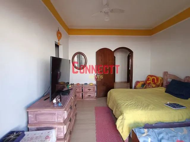 Casa com 420m² 4 quartos e 2 banheiros, à venda, no bairro Parque Industrial Lagoinha em Ribeirão Preto