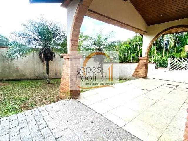 Casa com 612m² 4 quartos e 3 banheiros, à venda, no bairro Vila Petrópolis em Atibaia