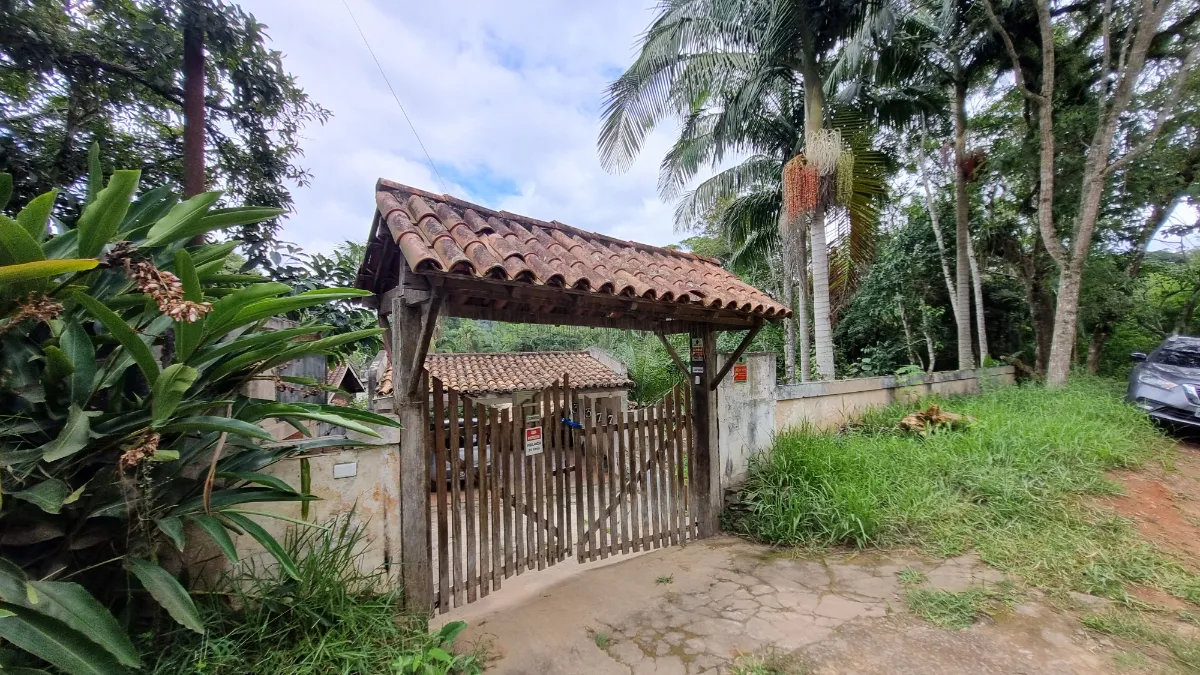Casa para venda em Vale do Sol com 4 quartos, sendo 1 suíte, 341m²