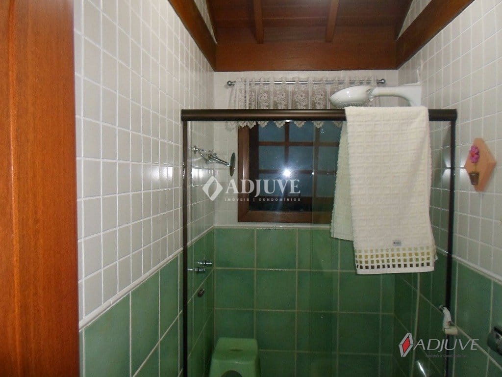 Casa à venda com 4 quartos, 300m² - Foto 16