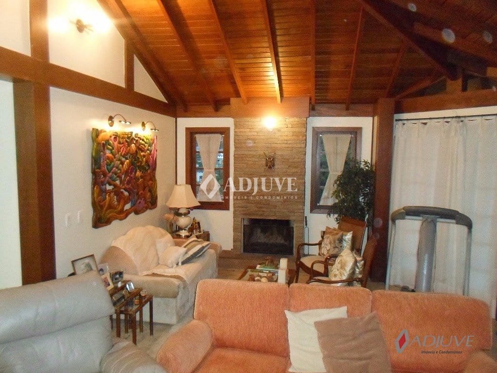 Casa à venda com 4 quartos, 300m² - Foto 13