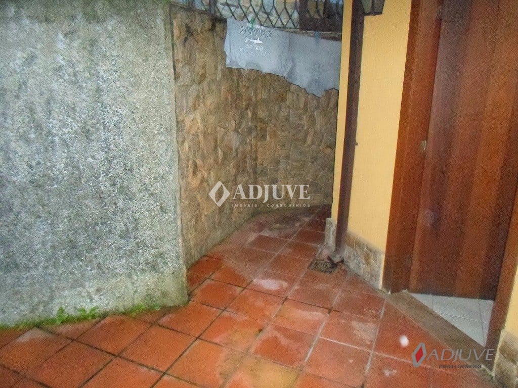 Casa à venda com 4 quartos, 300m² - Foto 28
