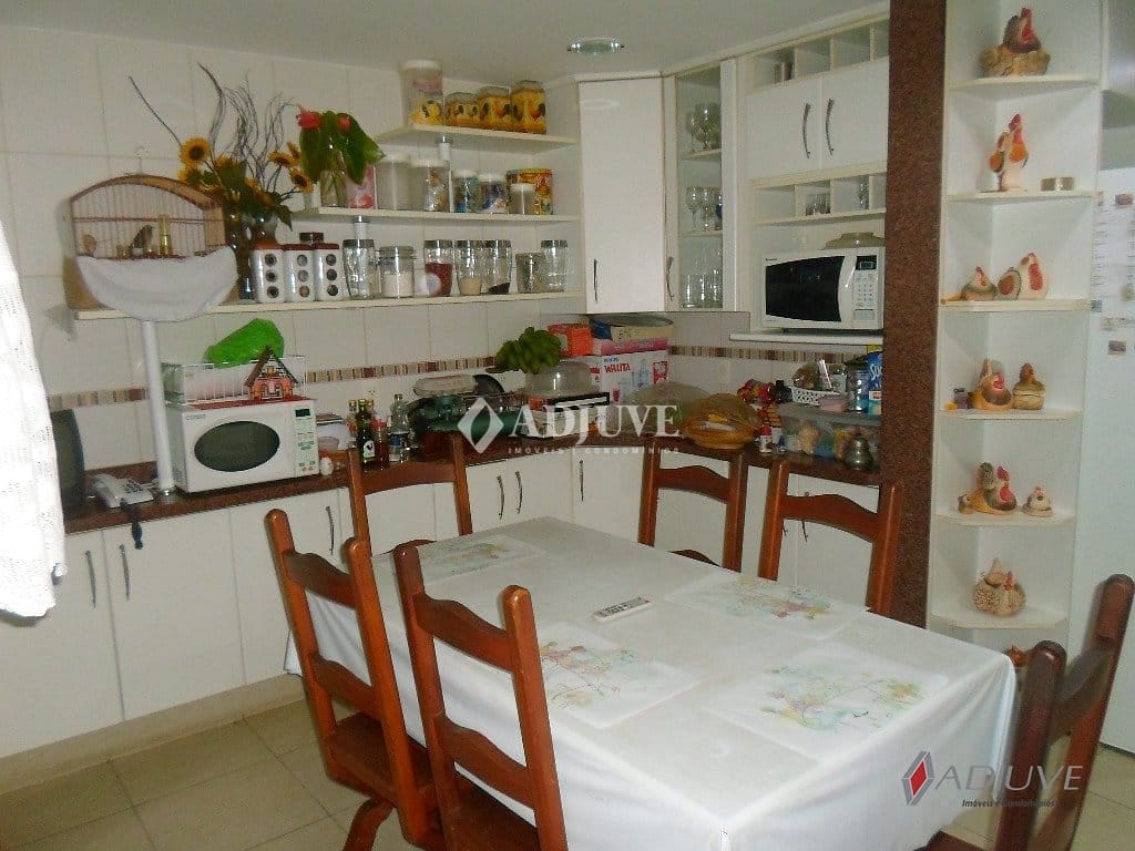 Casa à venda com 4 quartos, 300m² - Foto 32