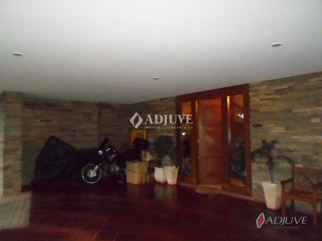 Casa à venda com 4 quartos, 300m² - Foto 7