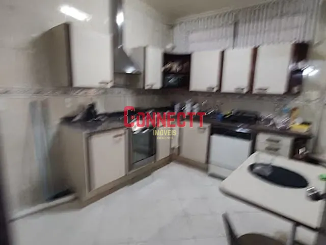 Casa com 250m² 3 quartos e 3 banheiros, à venda, no bairro Jardim Sao Luiz em Ribeirão Preto
