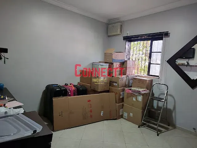 Casa com 250m² 3 quartos e 3 banheiros, à venda, no bairro Jardim Sao Luiz em Ribeirão Preto