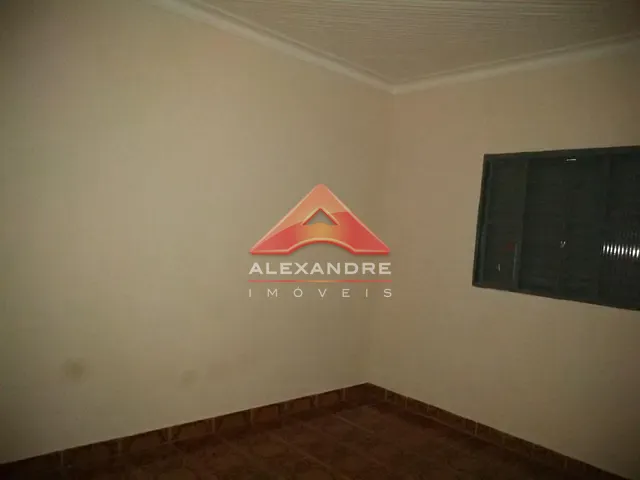 Casa com 250m² 2 quartos e 1 banheiro, à venda, no bairro Jardim Ismênia em São José dos Campos