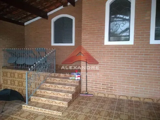 Casa com 250m² 2 quartos e 1 banheiro, à venda, no bairro Jardim Ismênia em São José dos Campos