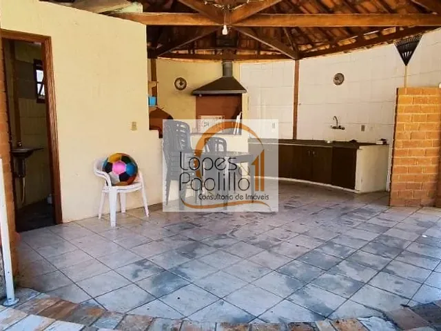 Casa com 600m² 2 quartos e 2 banheiros, à venda, no bairro Caetetuba em Atibaia