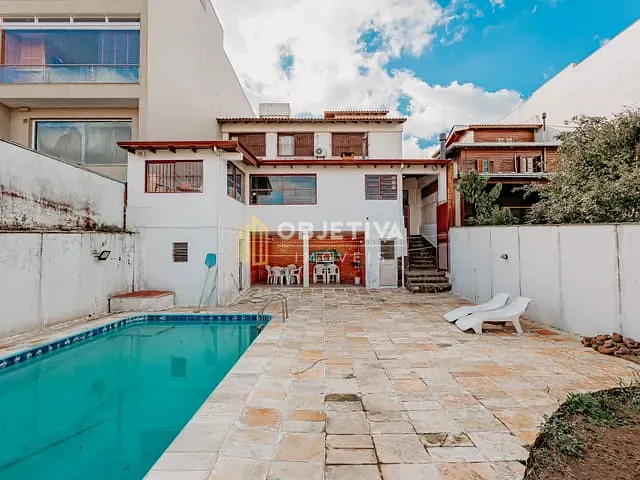 Casa com 396m² 4 quartos e 4 banheiros, à venda, no bairro Chácara das Pedras em Porto Alegre