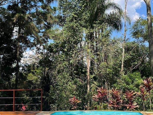 Casa 4 quartos e 2 banheiros, à venda, no bairro Bosque dos Eucaliptos em São José dos Campos