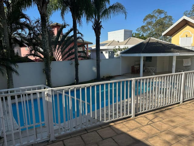 Casa 4 quartos e 3 banheiros, à venda, no bairro Urbanova em São José dos Campos