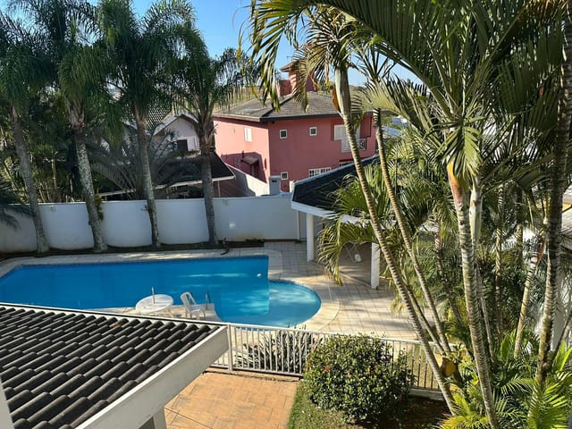 Casa 4 quartos e 3 banheiros, à venda, no bairro Urbanova em São José dos Campos