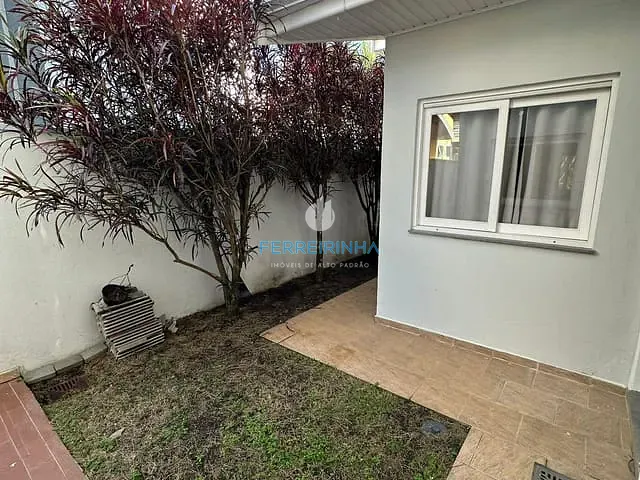 Casa 4 quartos e 3 banheiros, à venda, no bairro Urbanova em São José dos Campos