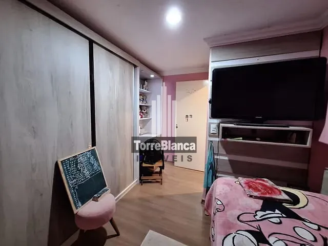 Casa com 476m² 3 quartos e 1 banheiro, à venda, no bairro Oficinas em Ponta Grossa