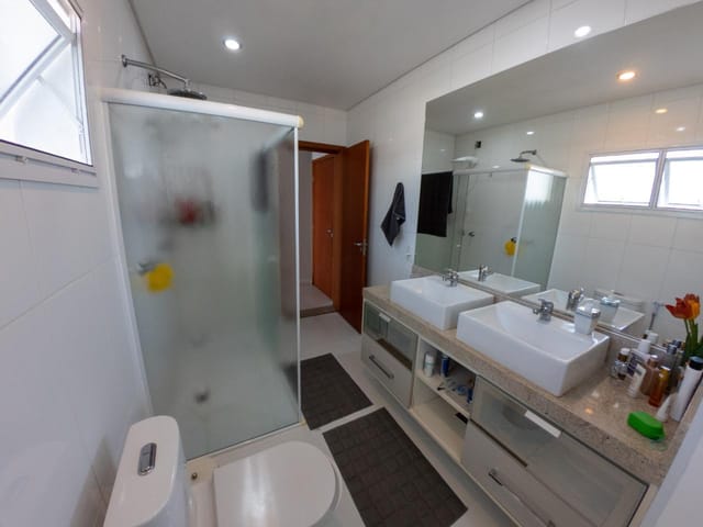 Casa 3 quartos e 3 banheiros, à venda, no bairro Condomínio Residencial Jaguary em São José dos Campos
