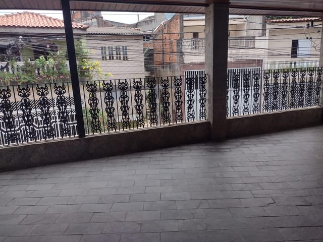 Casa 3 quartos e 2 banheiros, à venda, no bairro Parque Santa Teresa em Carapicuíba