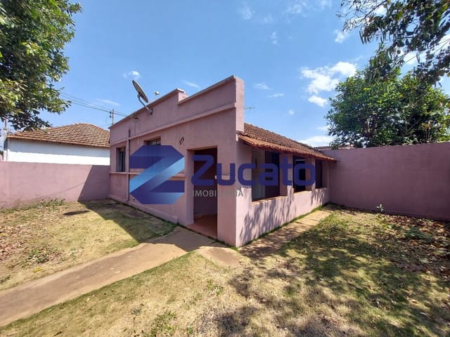Foto do Casa - Casa com 2 dormitórios à venda, 115 m² por R$ 330.000,00 - Fabrício - Uberaba/MG | ZUCATO IMOBILIARIA LTDA