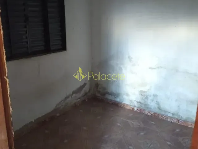 Casa com 255m², à venda, no bairro Conjunto Habitacional Terra dos Ipês II (Fase I) em Pindamonhangaba