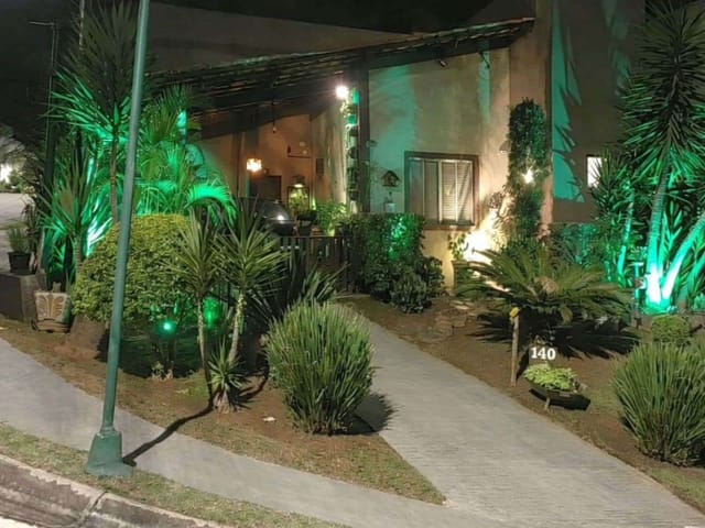 Casa com 259m² 2 quartos e 2 banheiros, à venda, no bairro Pitas em Cotia