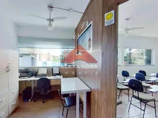 Casa com 250m² 4 quartos e 4 banheiros, à venda, no bairro Bosque dos Eucaliptos em São José dos Campos