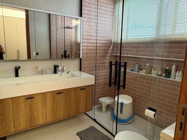 Casa 4 quartos e 5 banheiros, para alugar, no bairro Condomínio Residencial Alphaville II em São José dos Campos