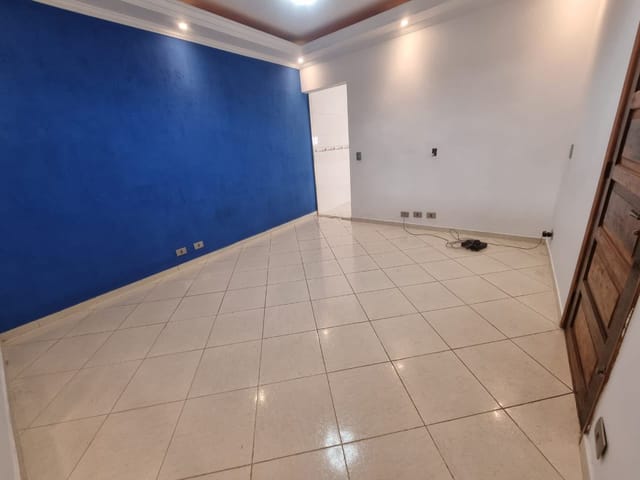 Casa com 220m² 2 quartos e 2 banheiros, à venda, no bairro Santo Antônio em Osasco