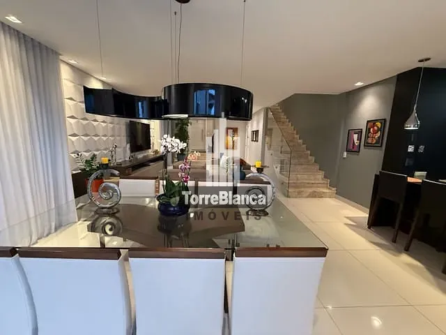 Casa com 513m² 3 quartos e 4 banheiros, à venda, no bairro Estrela em Ponta Grossa