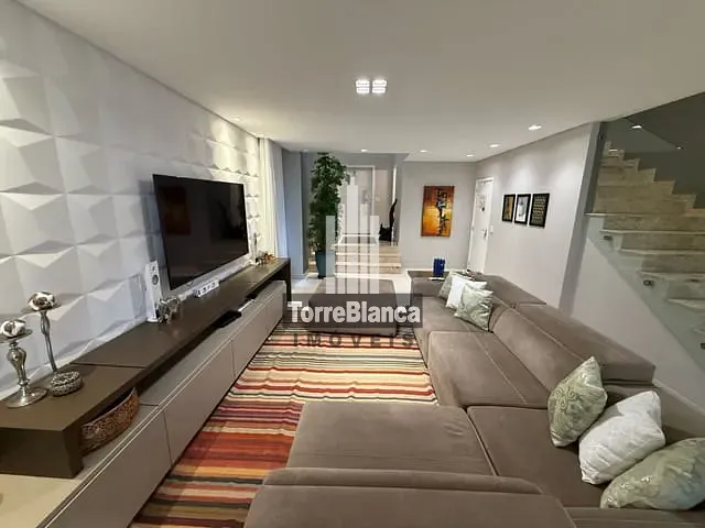 Casa com 513m² 3 quartos e 4 banheiros, à venda, no bairro Estrela em Ponta Grossa
