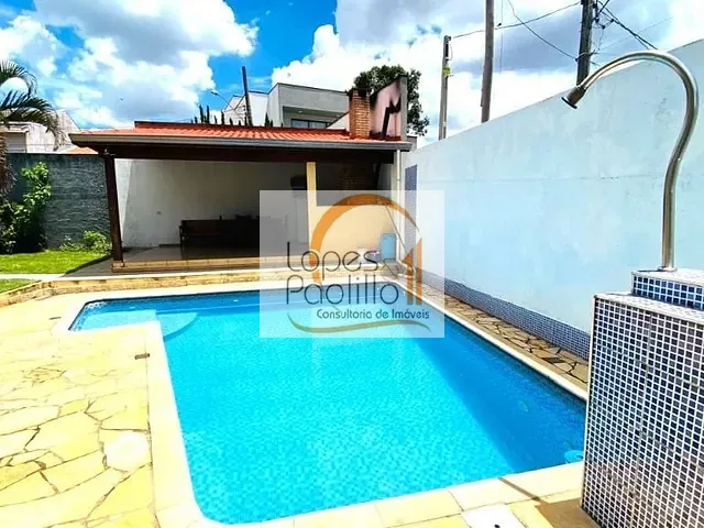 Casa com 680m² 3 quartos e 2 banheiros, à venda, no bairro Recreio Maristela em Atibaia