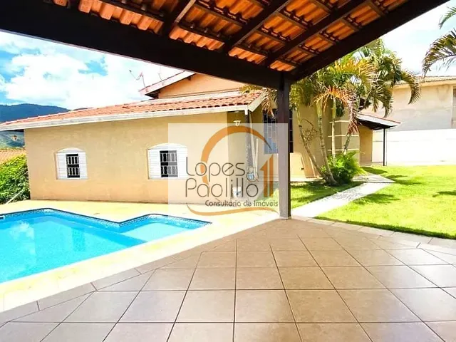 Casa com 680m² 3 quartos e 2 banheiros, à venda, no bairro Recreio Maristela em Atibaia