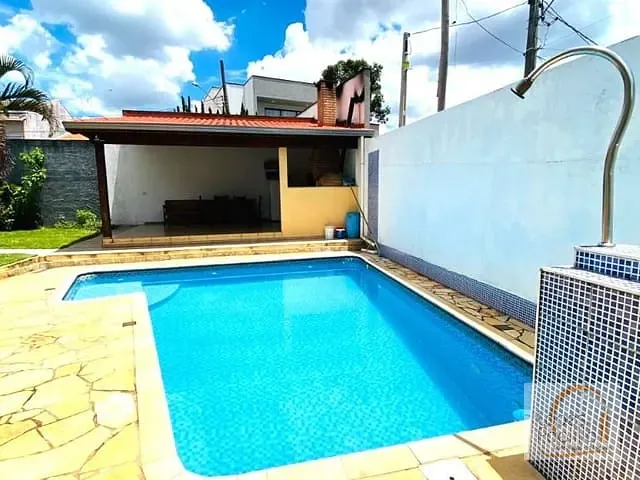 Casa com 680m² 3 quartos e 2 banheiros, à venda, no bairro Recreio Maristela em Atibaia