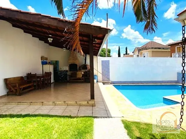 Casa com 680m² 3 quartos e 2 banheiros, à venda, no bairro Recreio Maristela em Atibaia