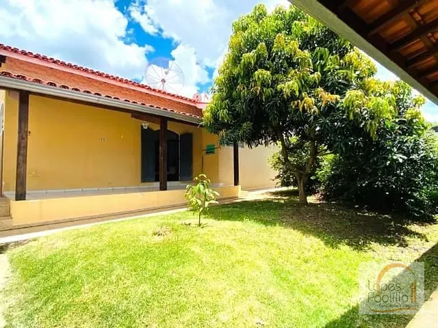 Casa com 680m² 3 quartos e 2 banheiros, à venda, no bairro Recreio Maristela em Atibaia
