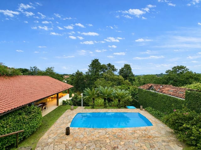 Casa com 1262m² 4 quartos e 4 banheiros, à venda, no bairro Granja Viana II em Cotia
