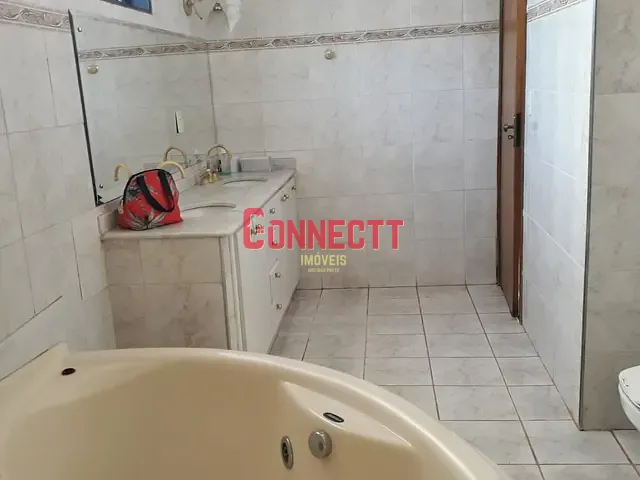 Casa com 350m² 5 quartos e 6 banheiros, para alugar, no bairro Ribeirânia em Ribeirão Preto