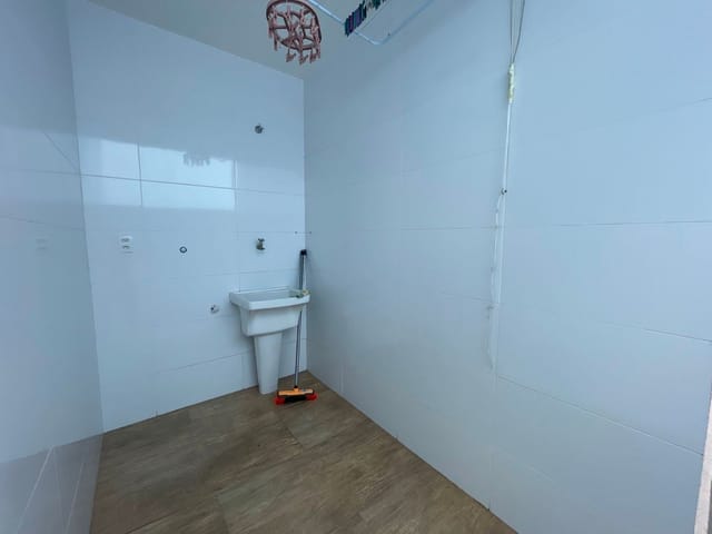 Casa com 250m² 3 quartos e 3 banheiros, à venda ou para alugar, no bairro Jardim das Indústrias em São José dos Campos