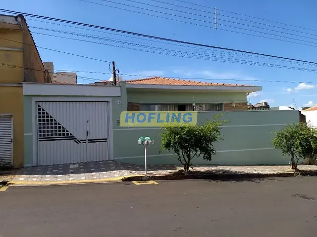 Casa com 246m² 2 quartos e 1 banheiro, à venda, no bairro Centro em Rio Claro