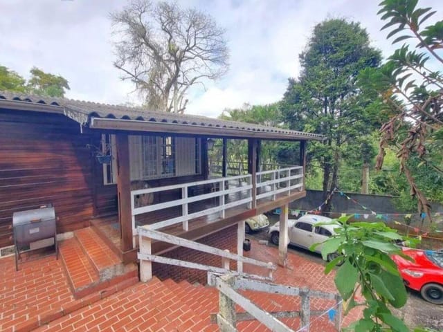 Casa com 609m² 5 quartos e 3 banheiros, à venda, no bairro Jardim Santa Paula em Cotia