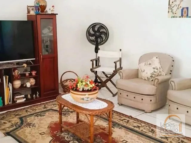 Casa com 560m² 3 quartos e 3 banheiros, à venda, no bairro Jardim Marginal em Bom Jesus dos Perdões