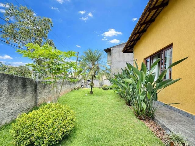 Casa com 438m² 3 quartos e 3 banheiros, à venda, no bairro Outeiro de Passárgada em Cotia